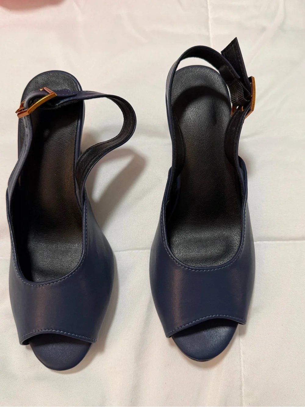 Source Unknown Navy Open-Toe Slingback Heels with Gold Buckle
